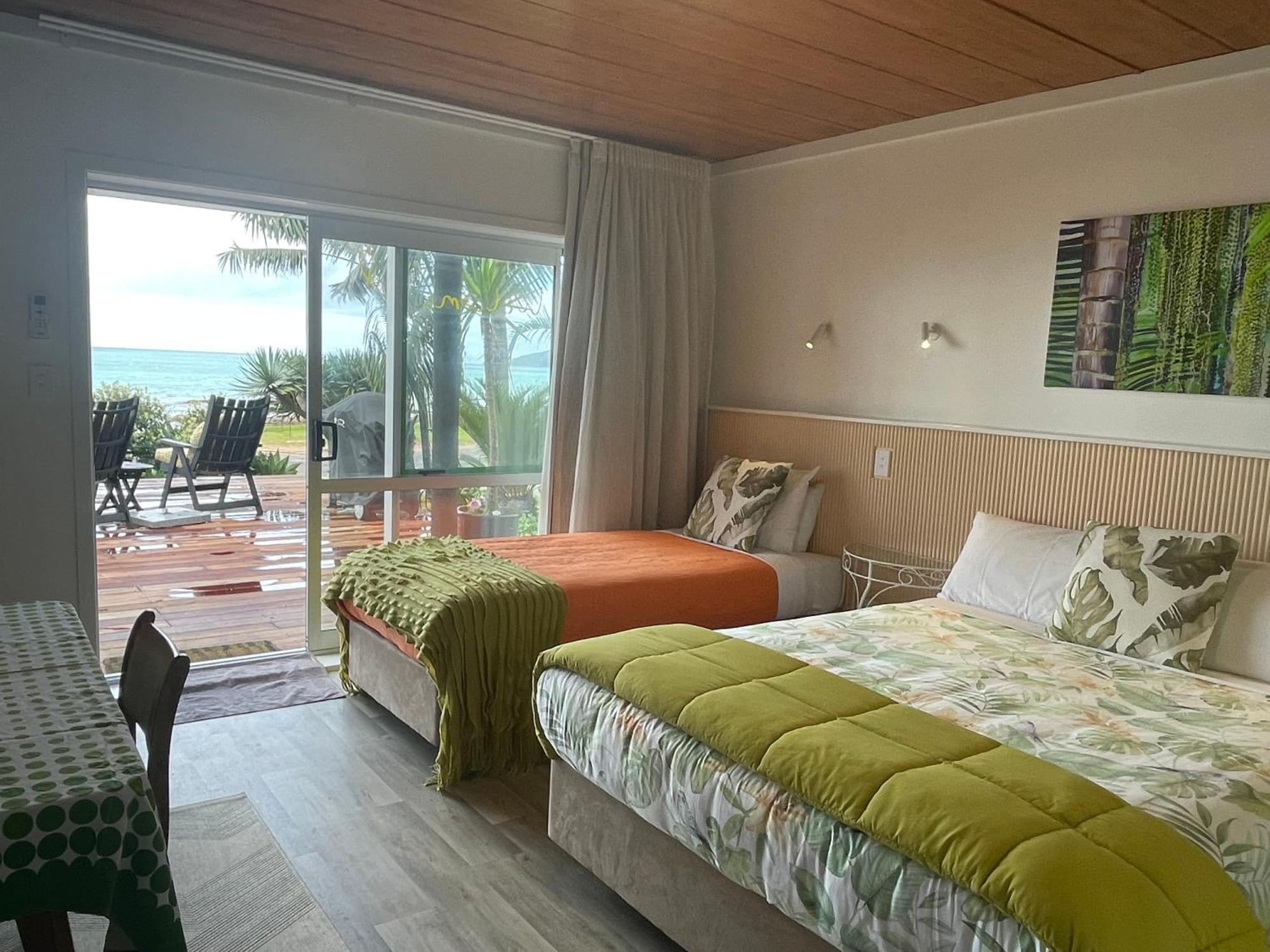 Driftwood Lodge Beachfront, Cable Bay, Northland 库珀海滩 外观 照片