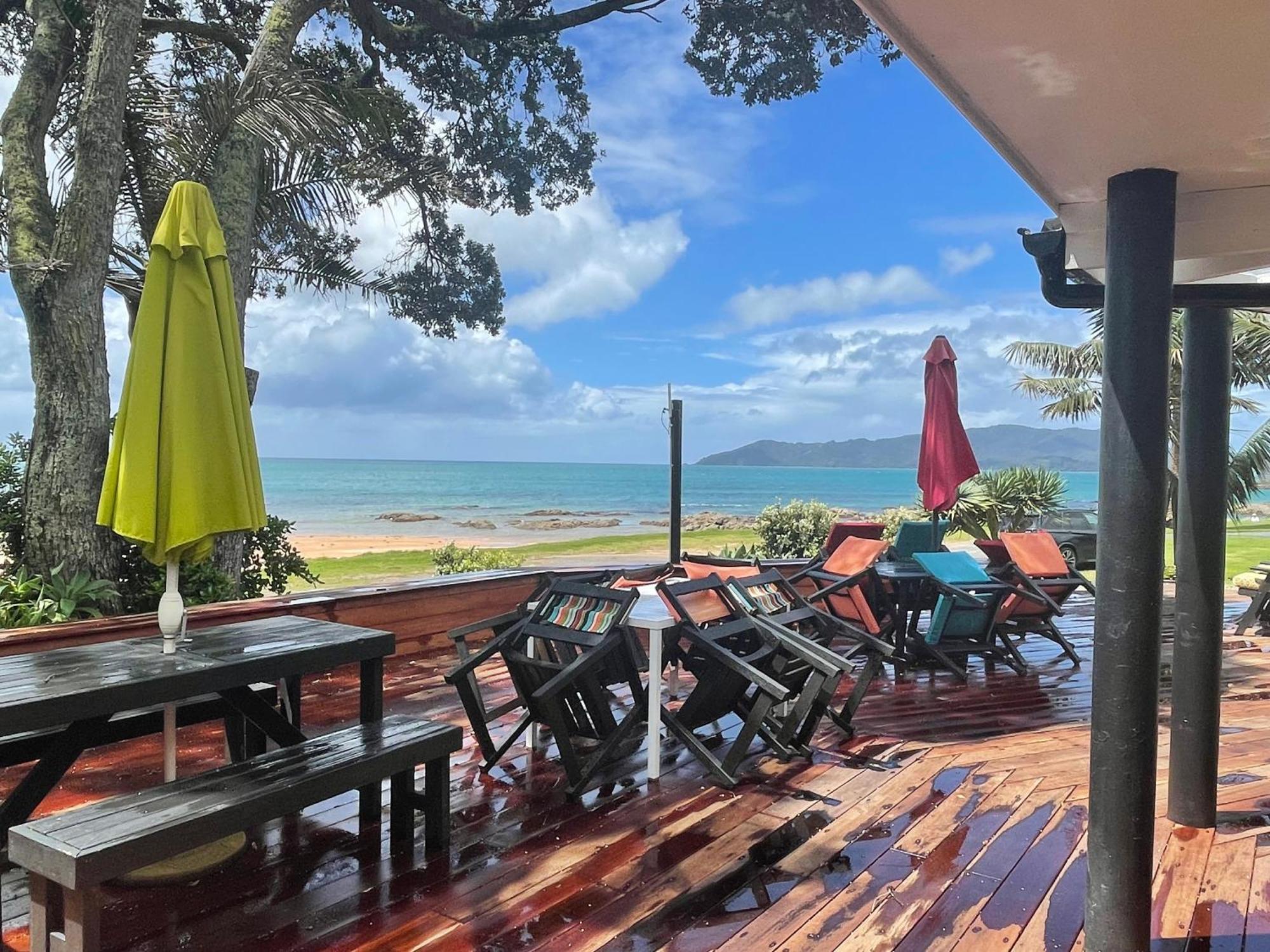 Driftwood Lodge Beachfront, Cable Bay, Northland 库珀海滩 外观 照片